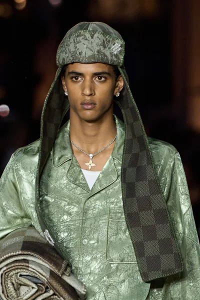 Look 33